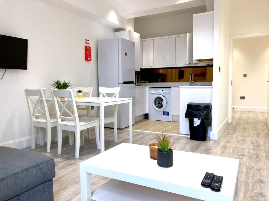 Harrow Apartments London Bagian luar foto